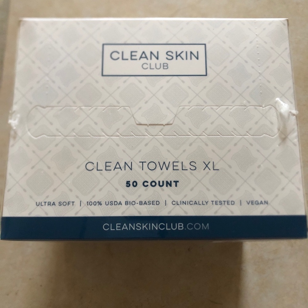 NEW Clean Skin Club - Clean Towels XL - White (50 Count)